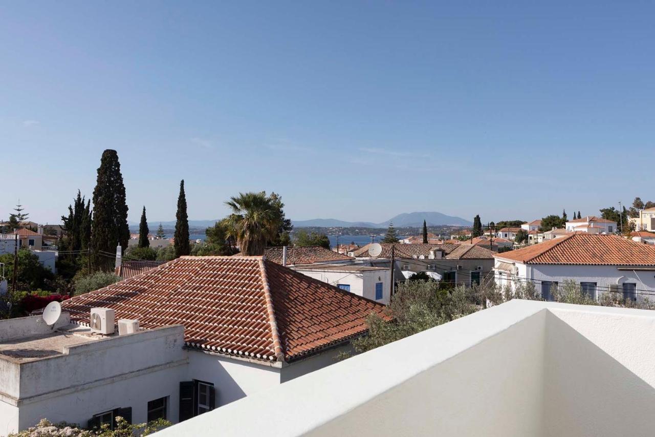 Yayaki Spetses Hotel Exterior photo