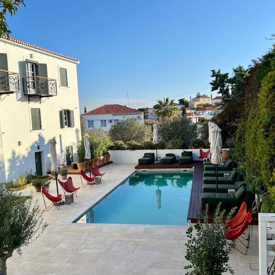 Yayaki Spetses Hotel Exterior photo