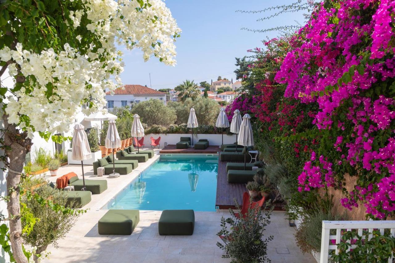 Yayaki Spetses Hotel Exterior photo